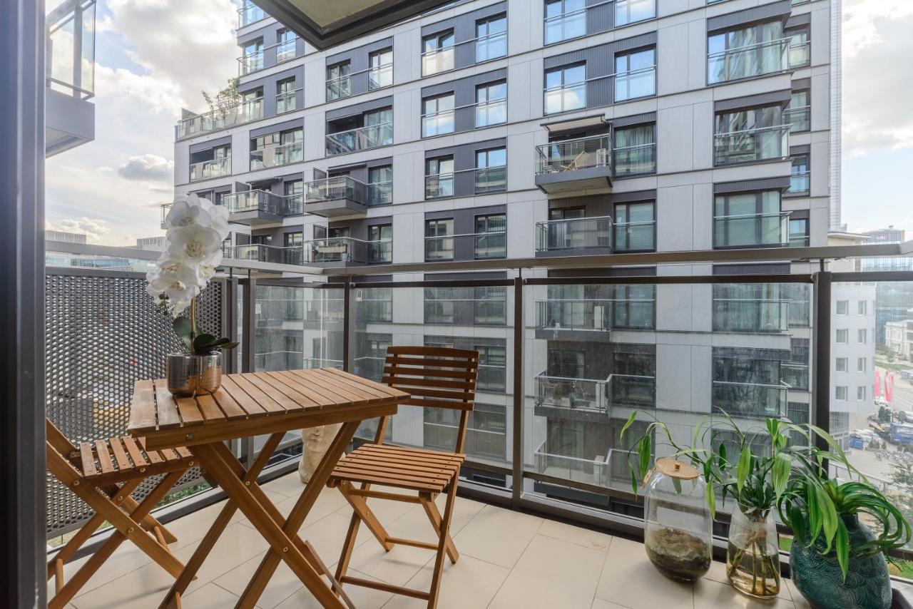 Luxury Apartments On Grzybowska Street In วอร์ซอ ภายนอก รูปภาพ