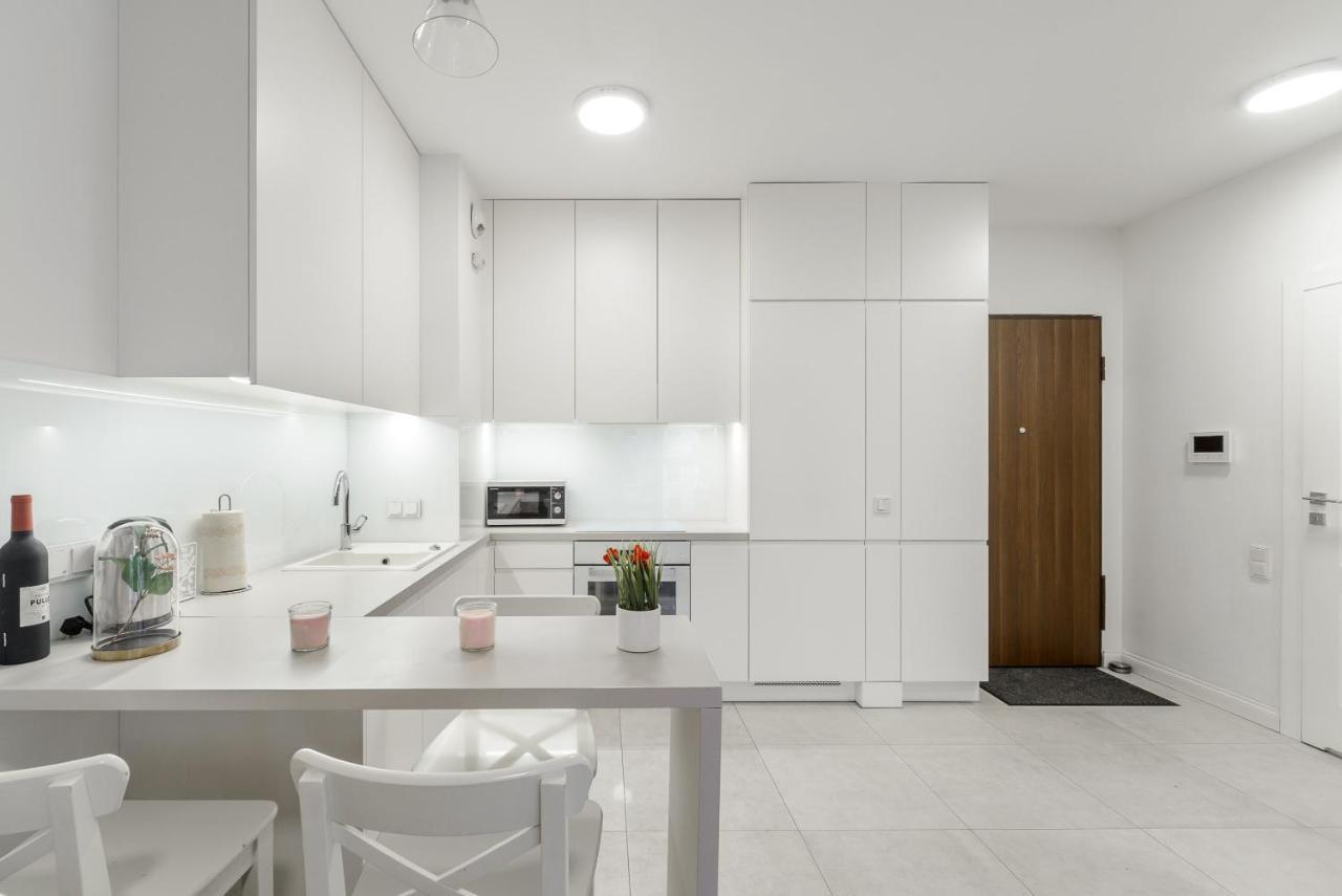 Luxury Apartments On Grzybowska Street In วอร์ซอ ภายนอก รูปภาพ